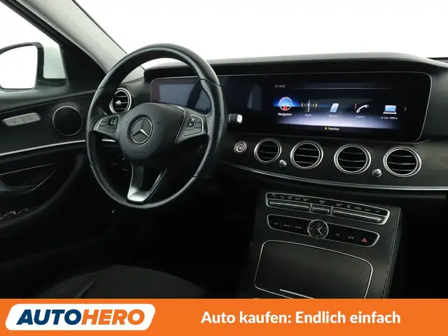 Mercedes-Benz E Class view 13