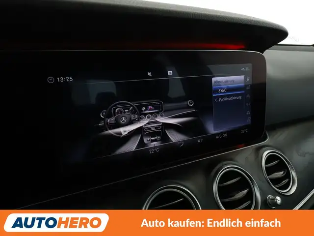 Mercedes-Benz E Class view 25