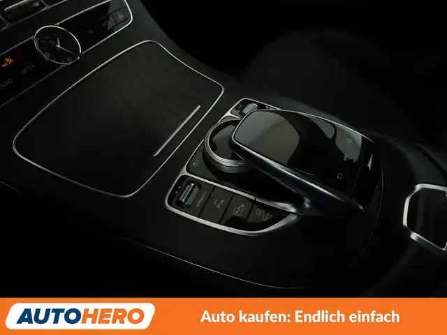 Mercedes-Benz E Class view 27