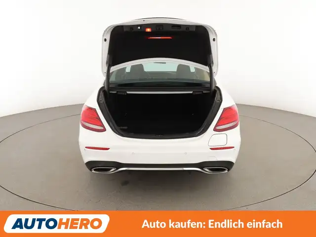 Mercedes-Benz E Class view 16