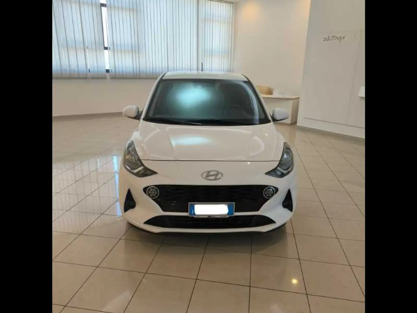 Hyundai i10 1.0 Tech Connect Pack econext Gpl Bianco - 2
