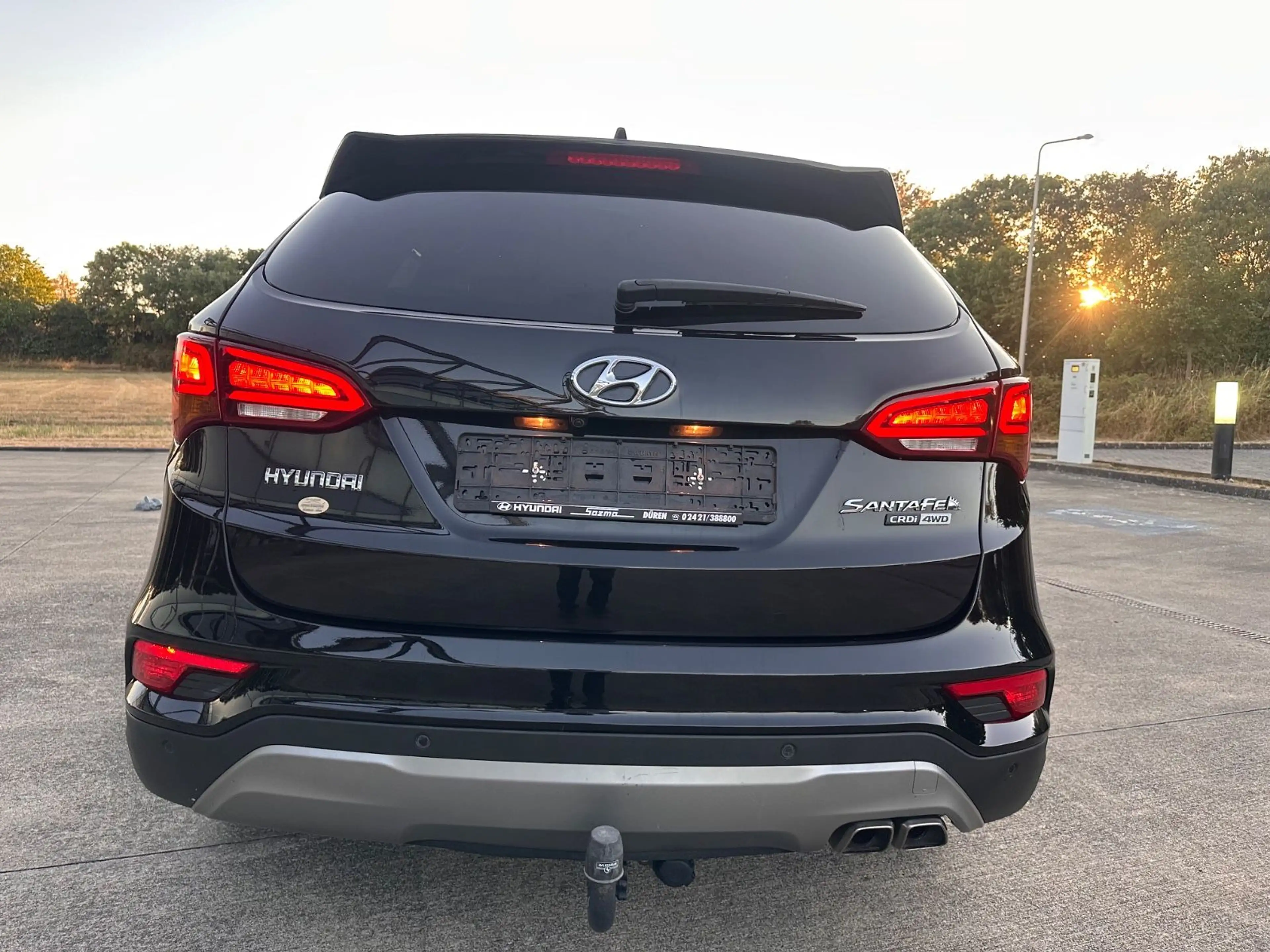 Hyundai SANTA FE blue Premium 4WD*AHK*7Si*Pano*360Cam. — photo 6