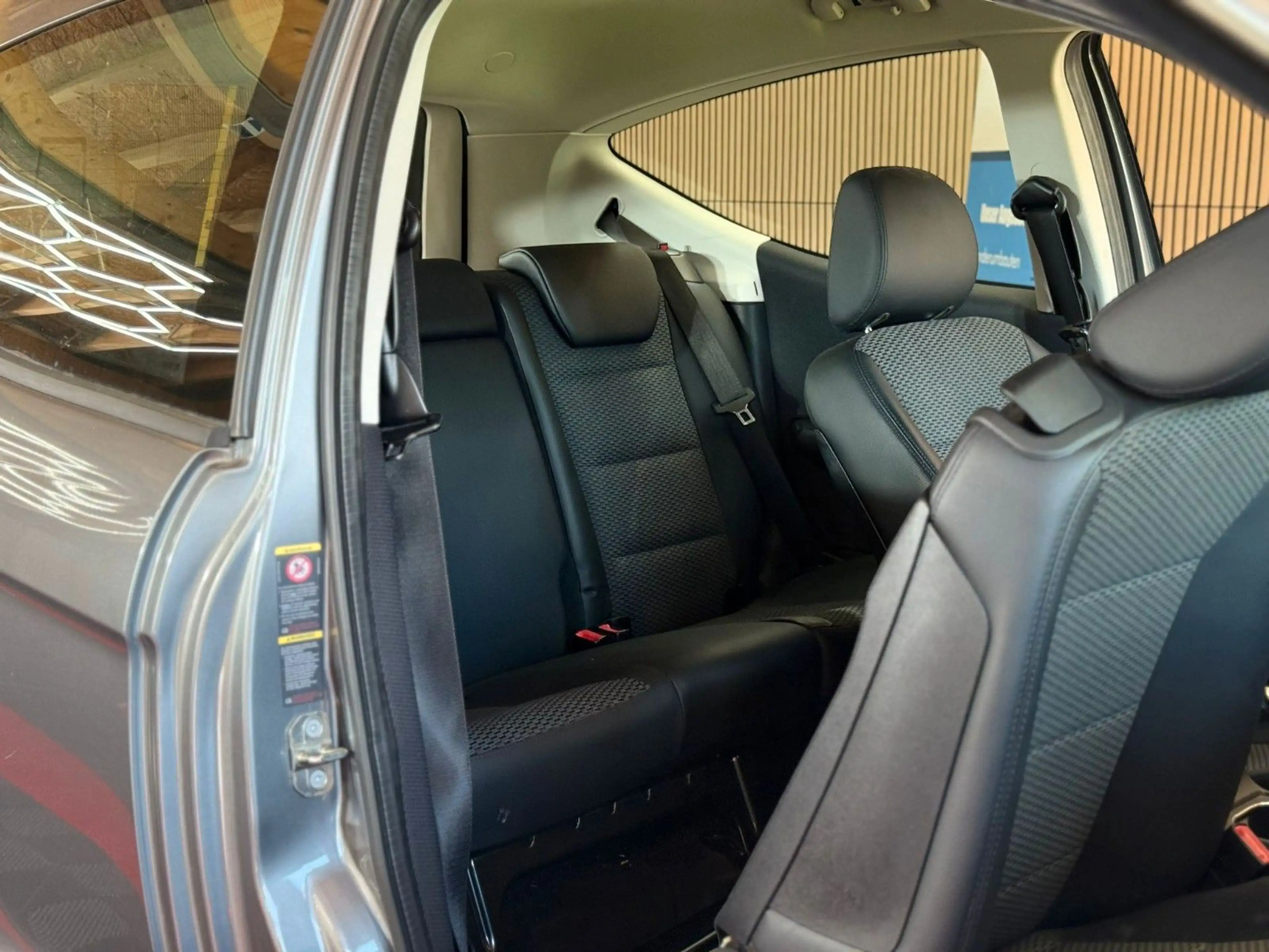Mercedes-Benz A 150 AVANTGARDE — photo 18