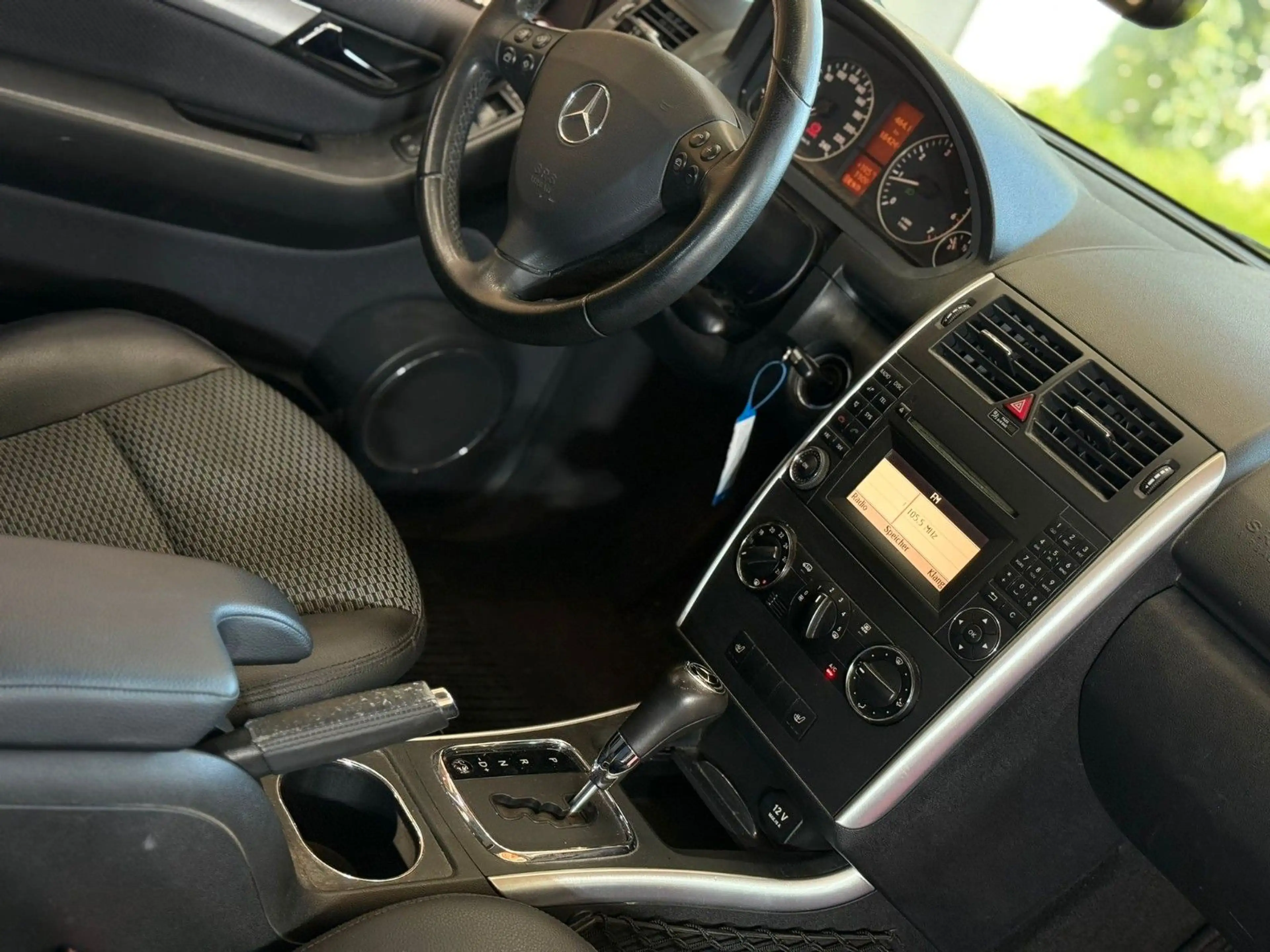 Mercedes-Benz A 150 AVANTGARDE — photo 28