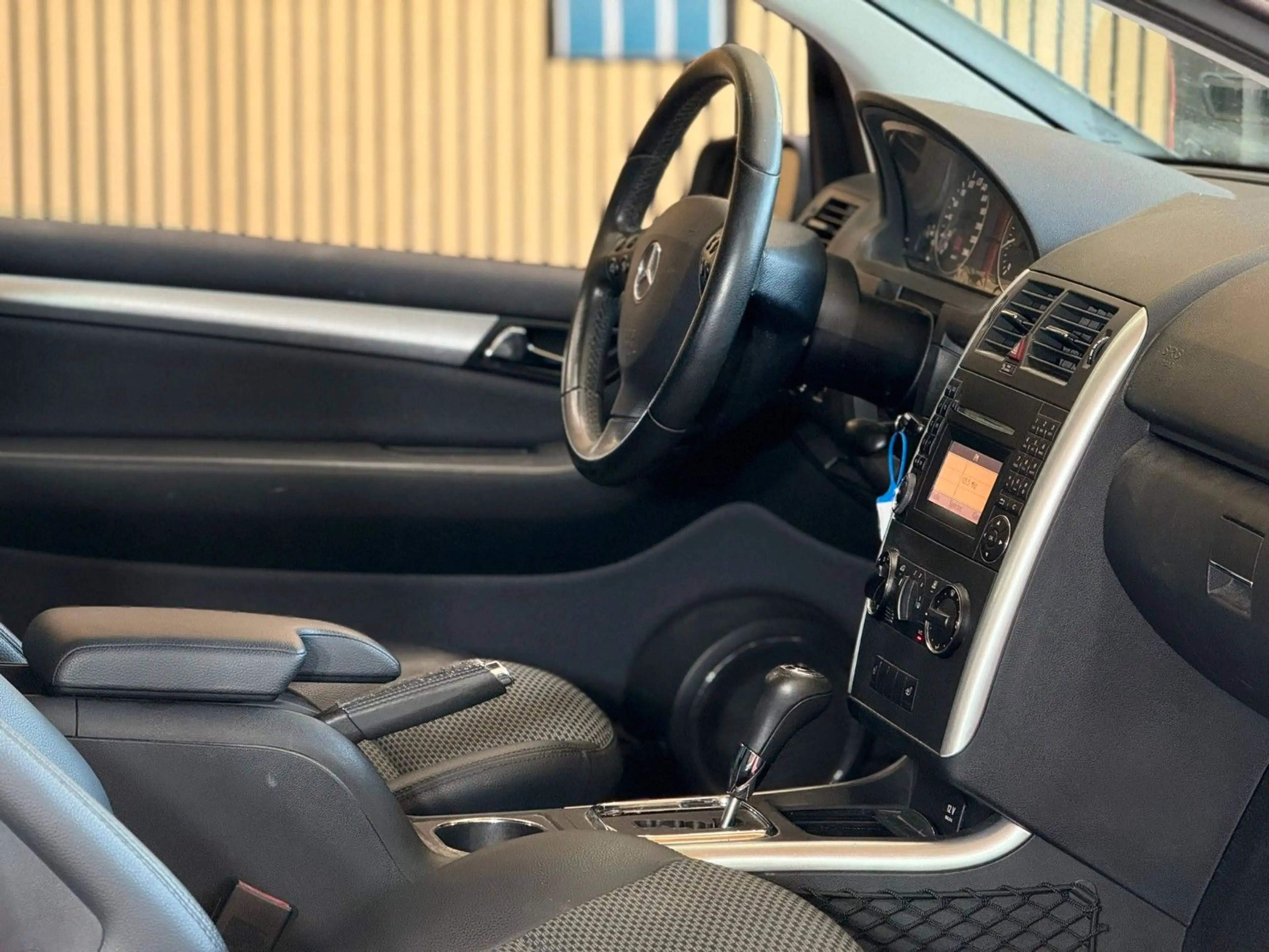 Mercedes-Benz A 150 AVANTGARDE — photo 22