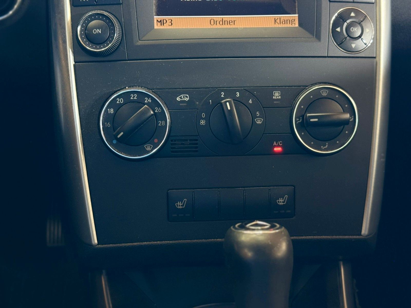 Mercedes-Benz A 150 AVANTGARDE — photo 12