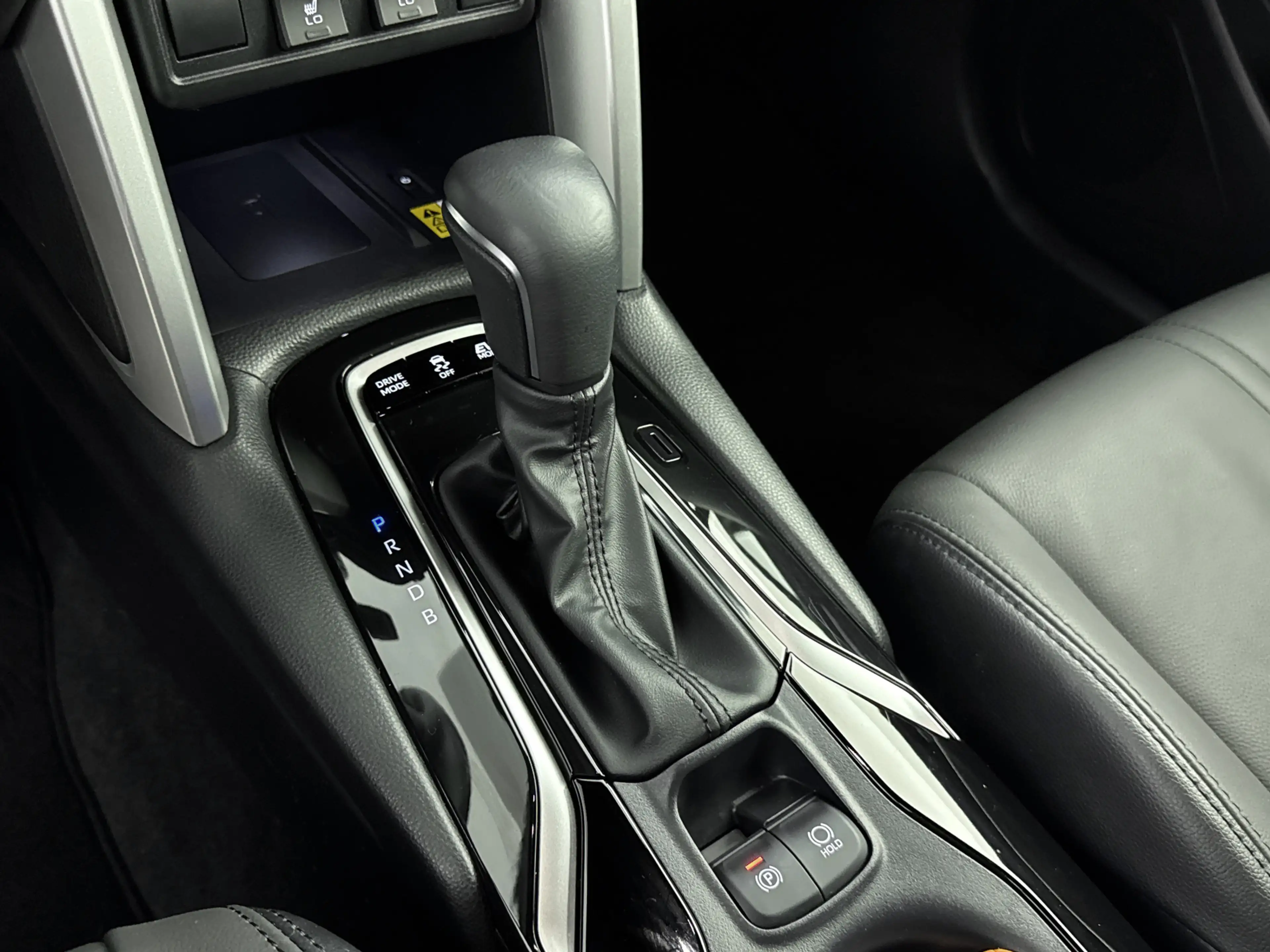 Toyota Corolla Cross Hybrid 200 Style | Parkeersensoren V+A | Blindspot — photo 13