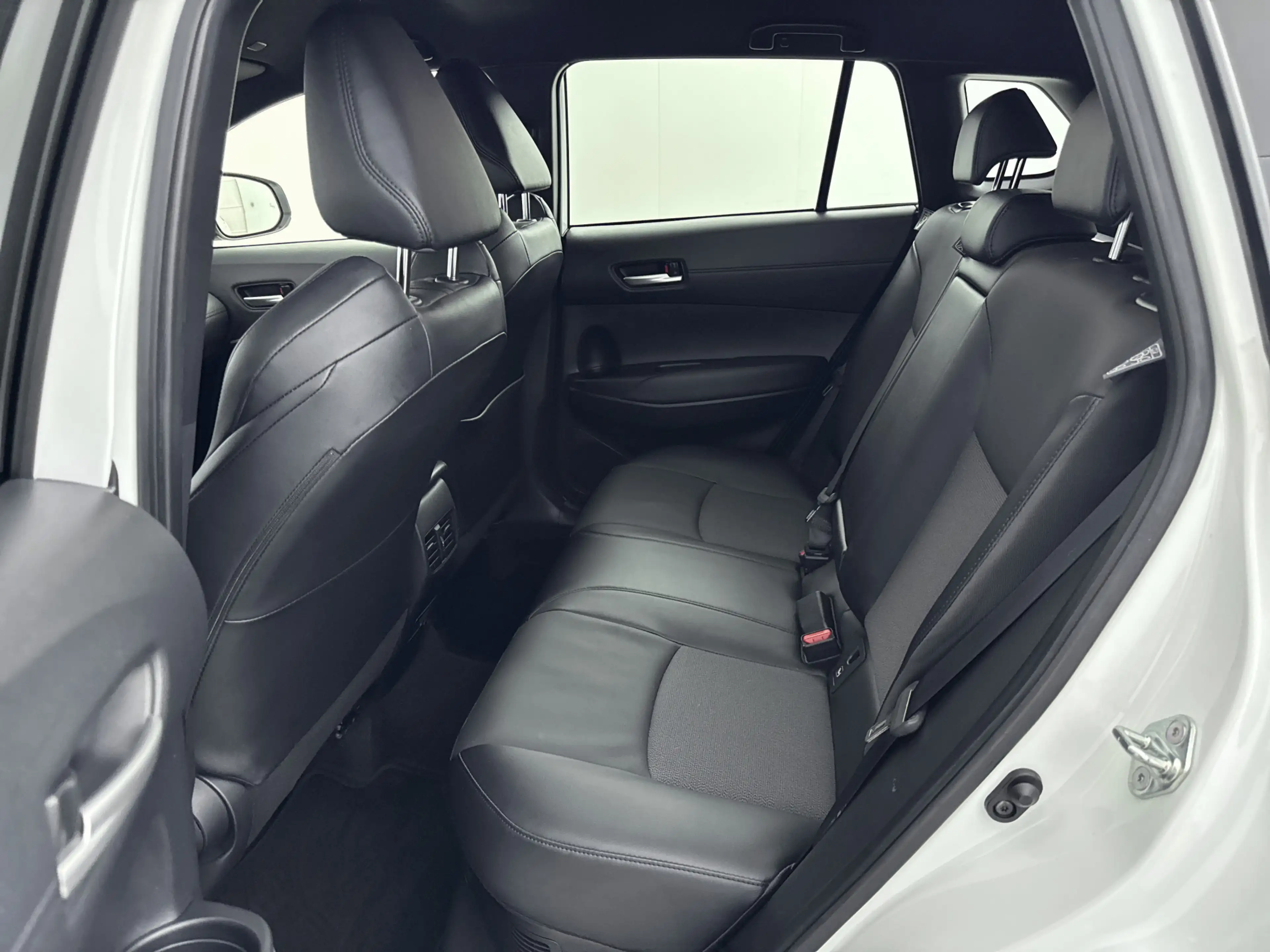 Toyota Corolla Cross Hybrid 200 Style | Parkeersensoren V+A | Blindspot — photo 15