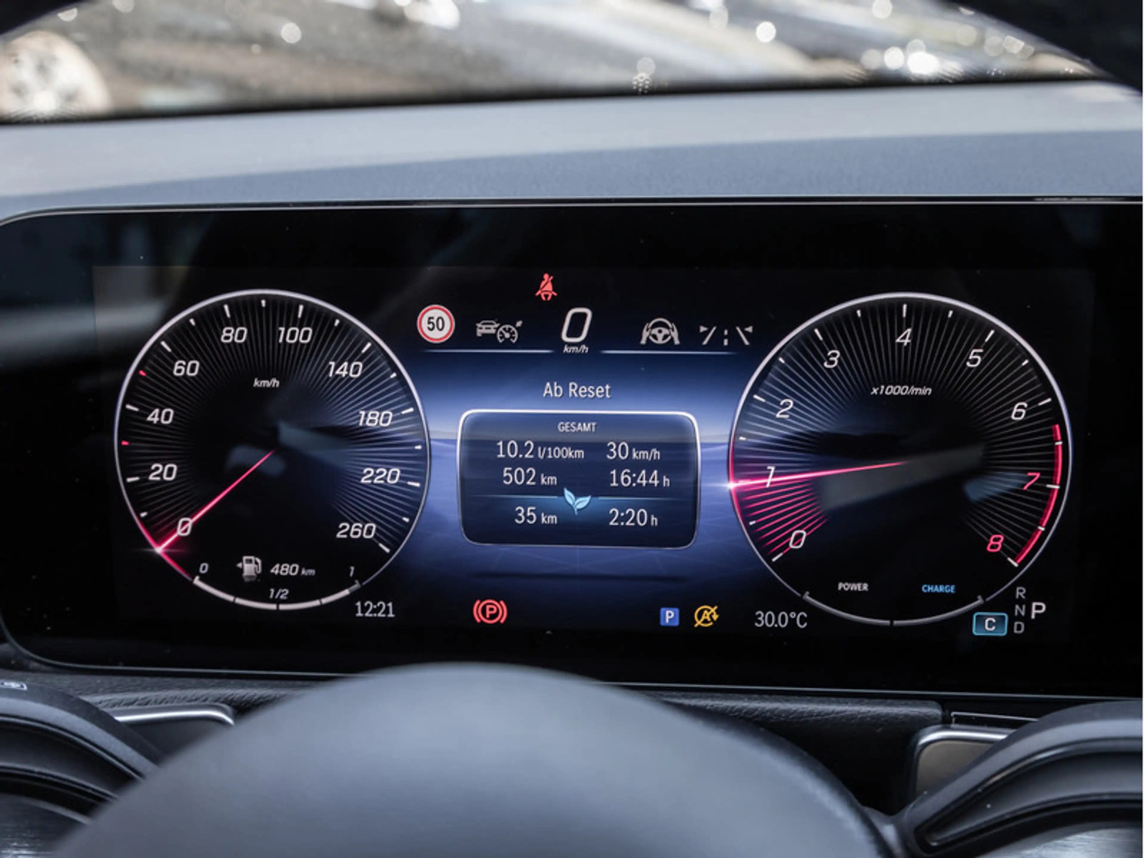 Mercedes-Benz GLB 250 4M AMG-Sport/Pano/AHK/Night/MBeam/Distr — photo 24
