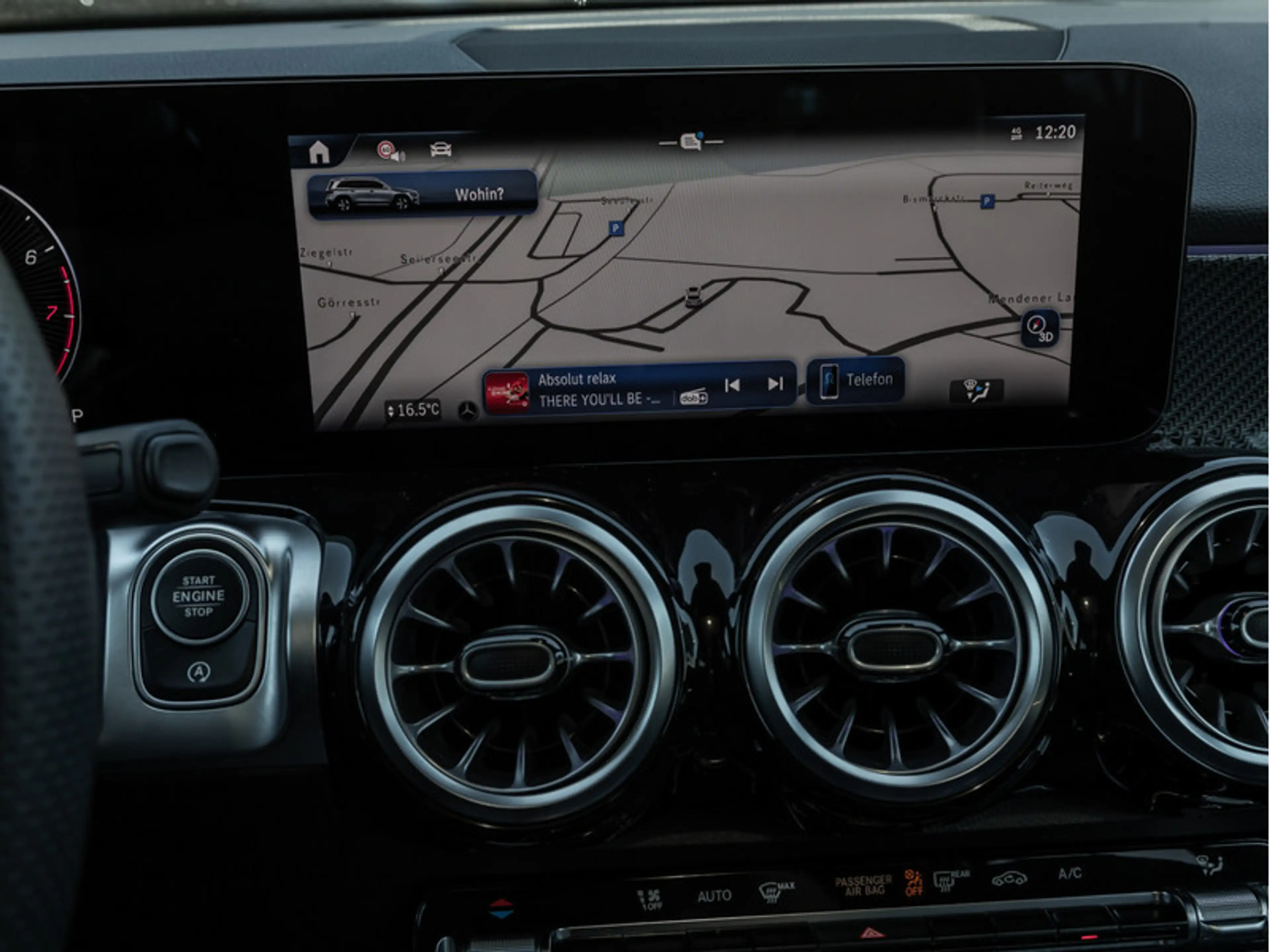 Mercedes-Benz GLB 250 4M AMG-Sport/Pano/AHK/Night/MBeam/Distr — photo 15