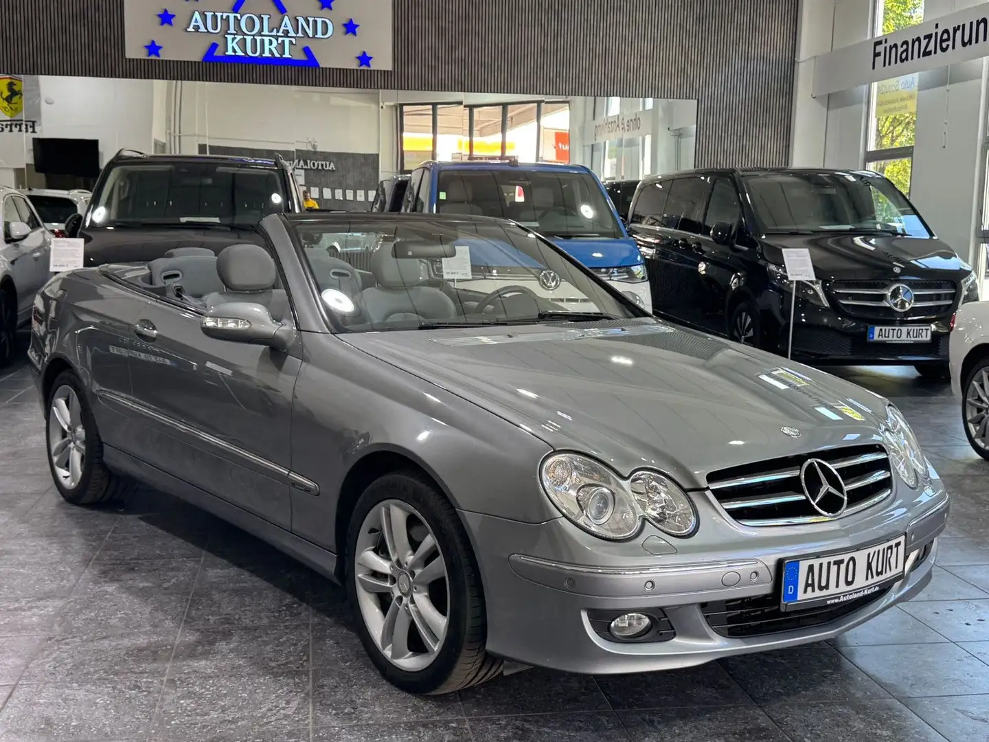Mercedes-Benz CLK 320 CDI*Cabrio*Leder*Autom.*Xenon*Navi*HAKA Grau - 2