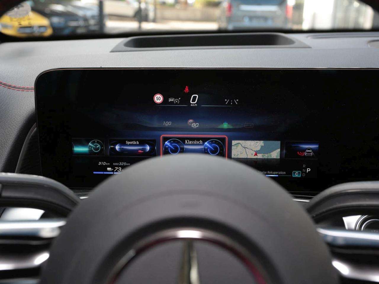 Mercedes-Benz EQB