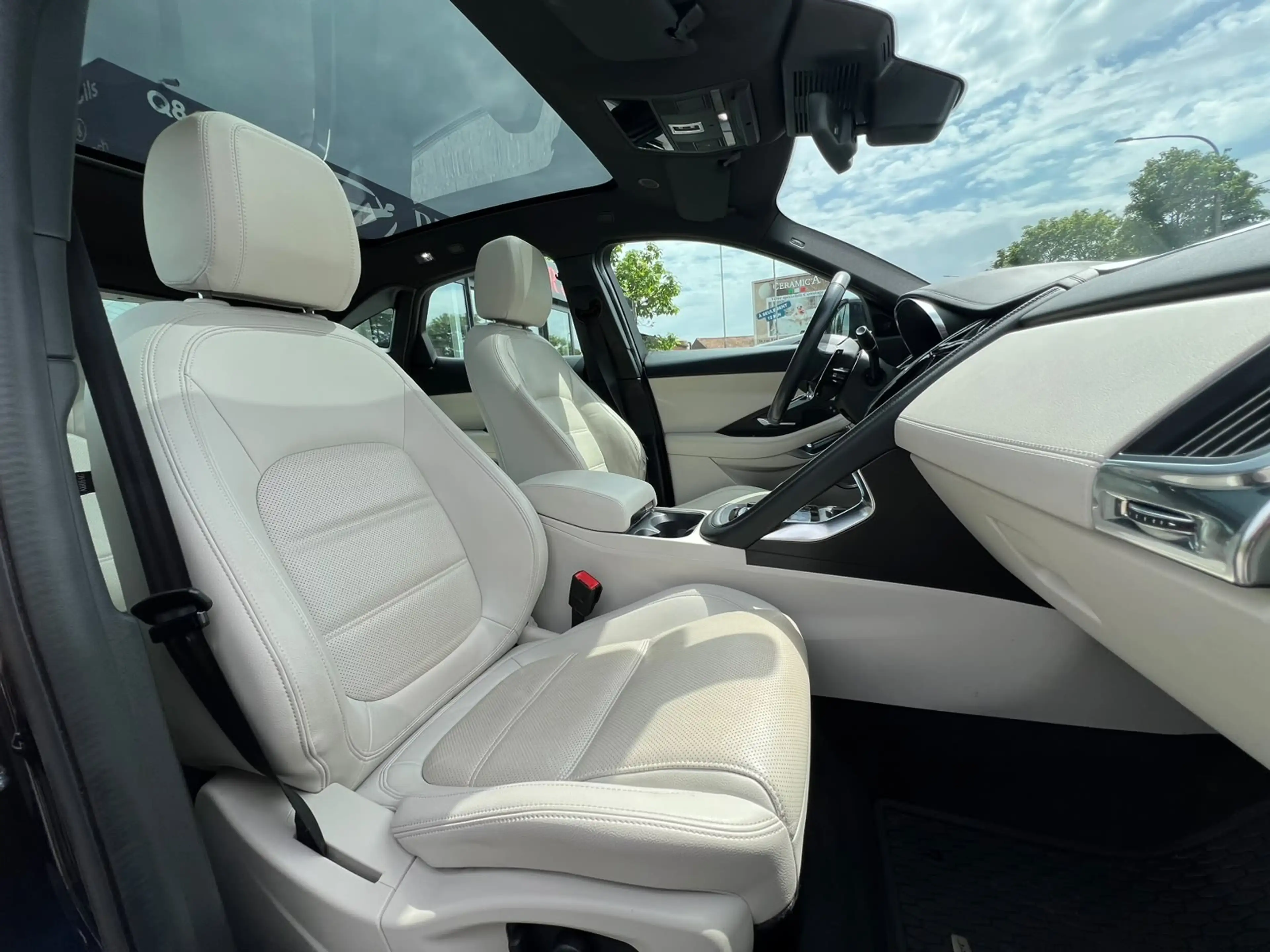 Jaguar E-Pace E-Pace 1.5 T MHEV P160 GARANTI PANO CUIR CARPLAY — photo 11