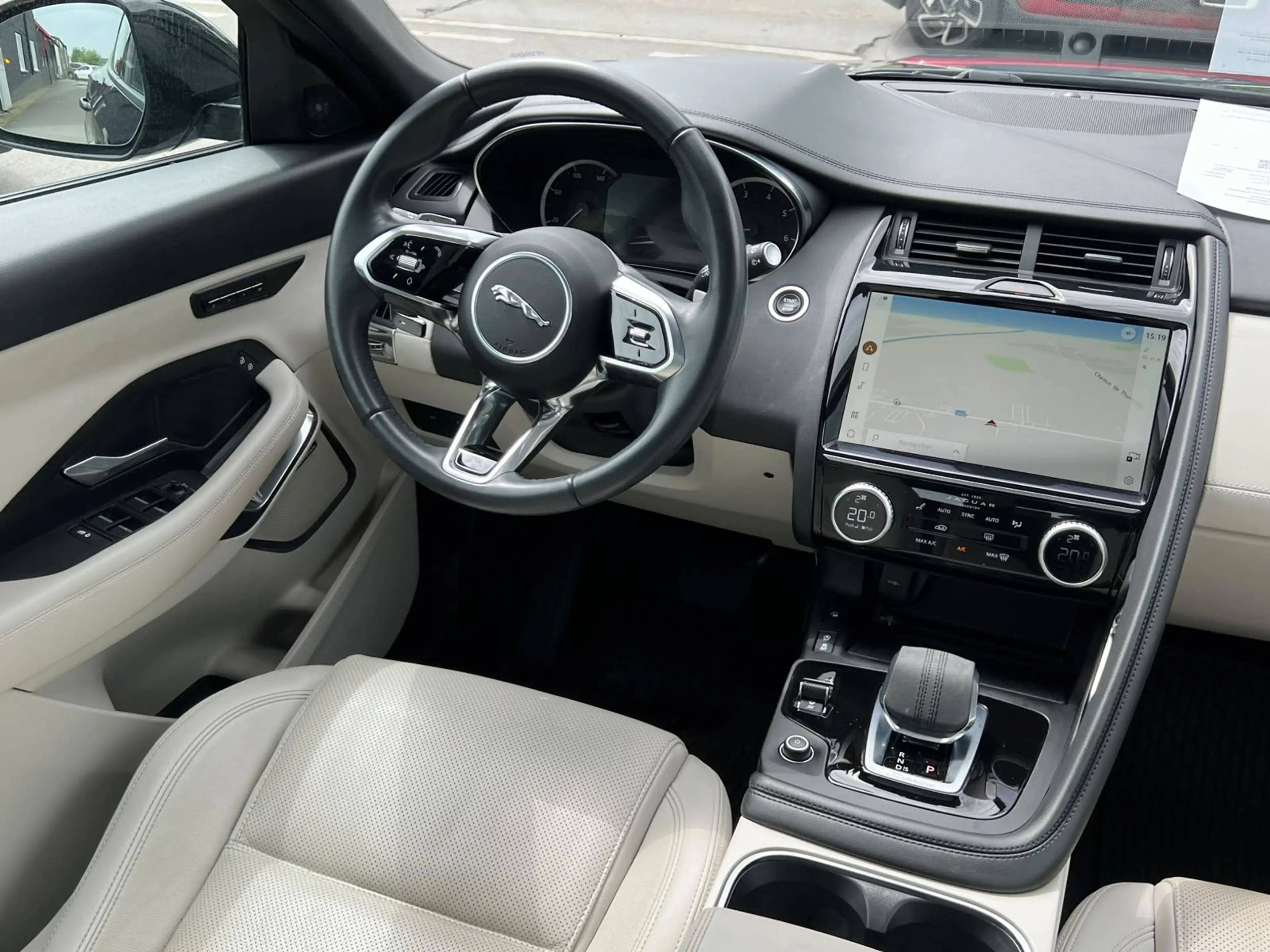 Jaguar E-Pace E-Pace 1.5 T MHEV P160 GARANTI PANO CUIR CARPLAY — photo 8