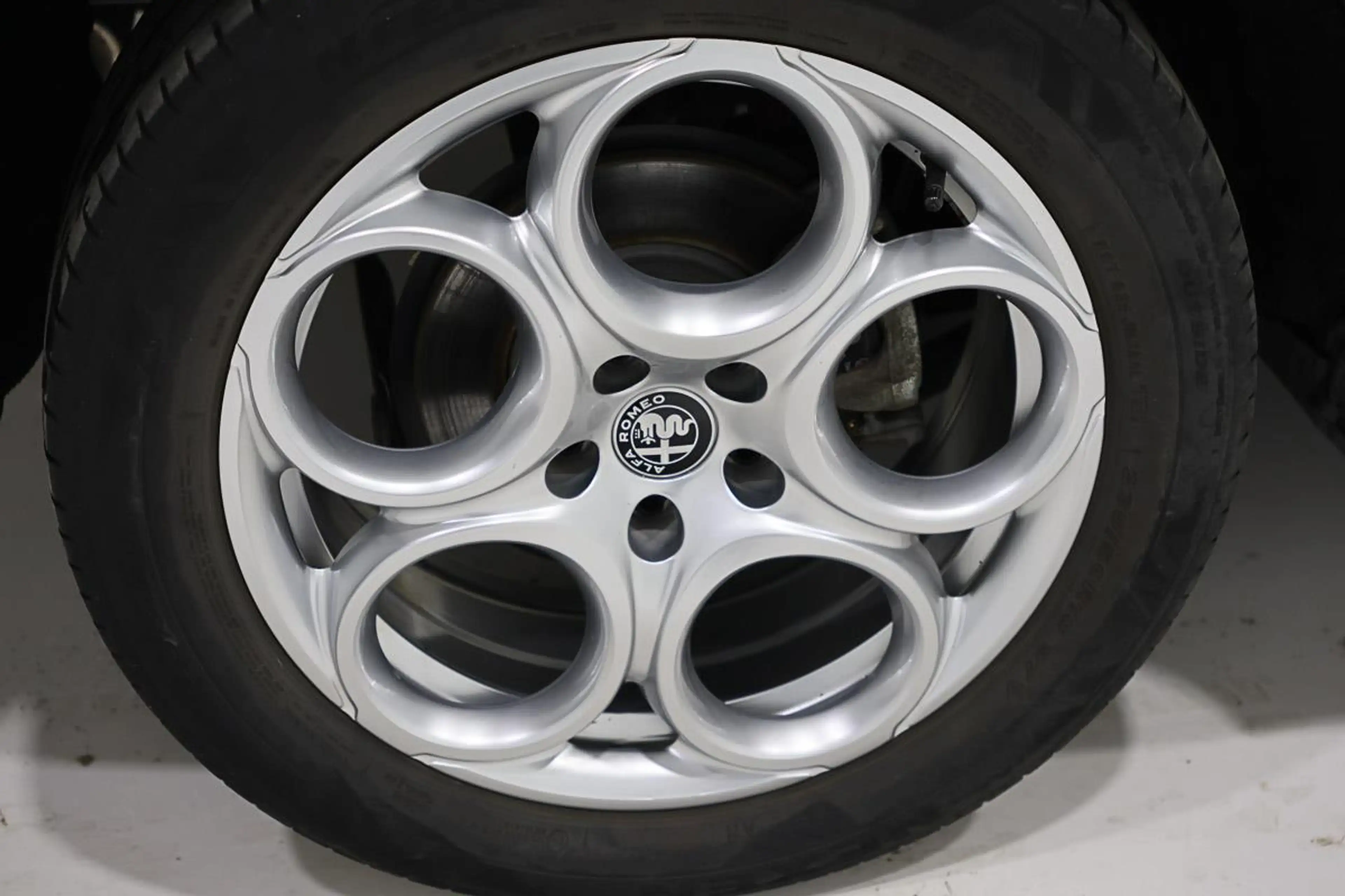 Alfa Romeo Tonale 1.5 HYBRID 130 AUTOMATIQUE LED GPS ACC CAM360 JA18 — photo 5