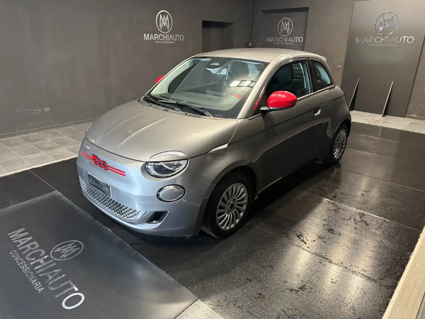 Fiat 500e Berlina 23,65 kWh Red Gris - 1