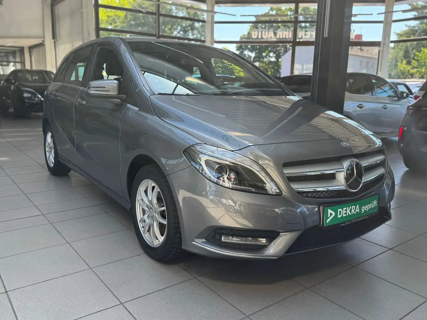 Mercedes-Benz B 180 B180 CDI * Wenig-Km! *Bi-Xenon/PDC/SHZ* Grau - 2