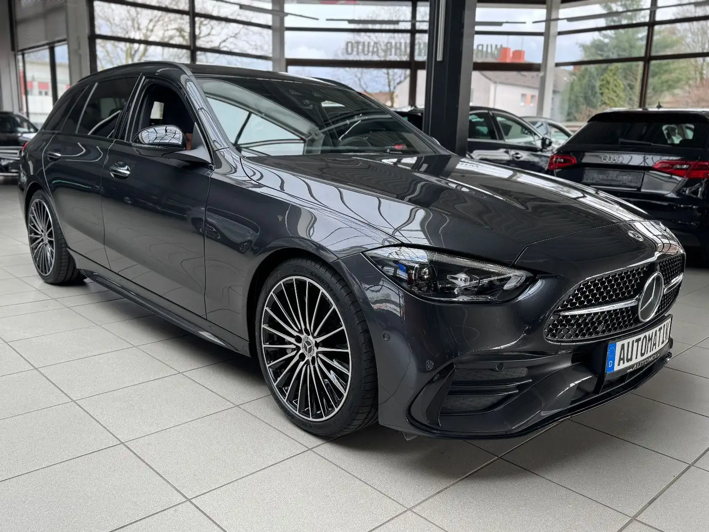 Mercedes-Benz C 220 d T Edition AMG Line 4Matic PANO 360-Cam Grau - 2