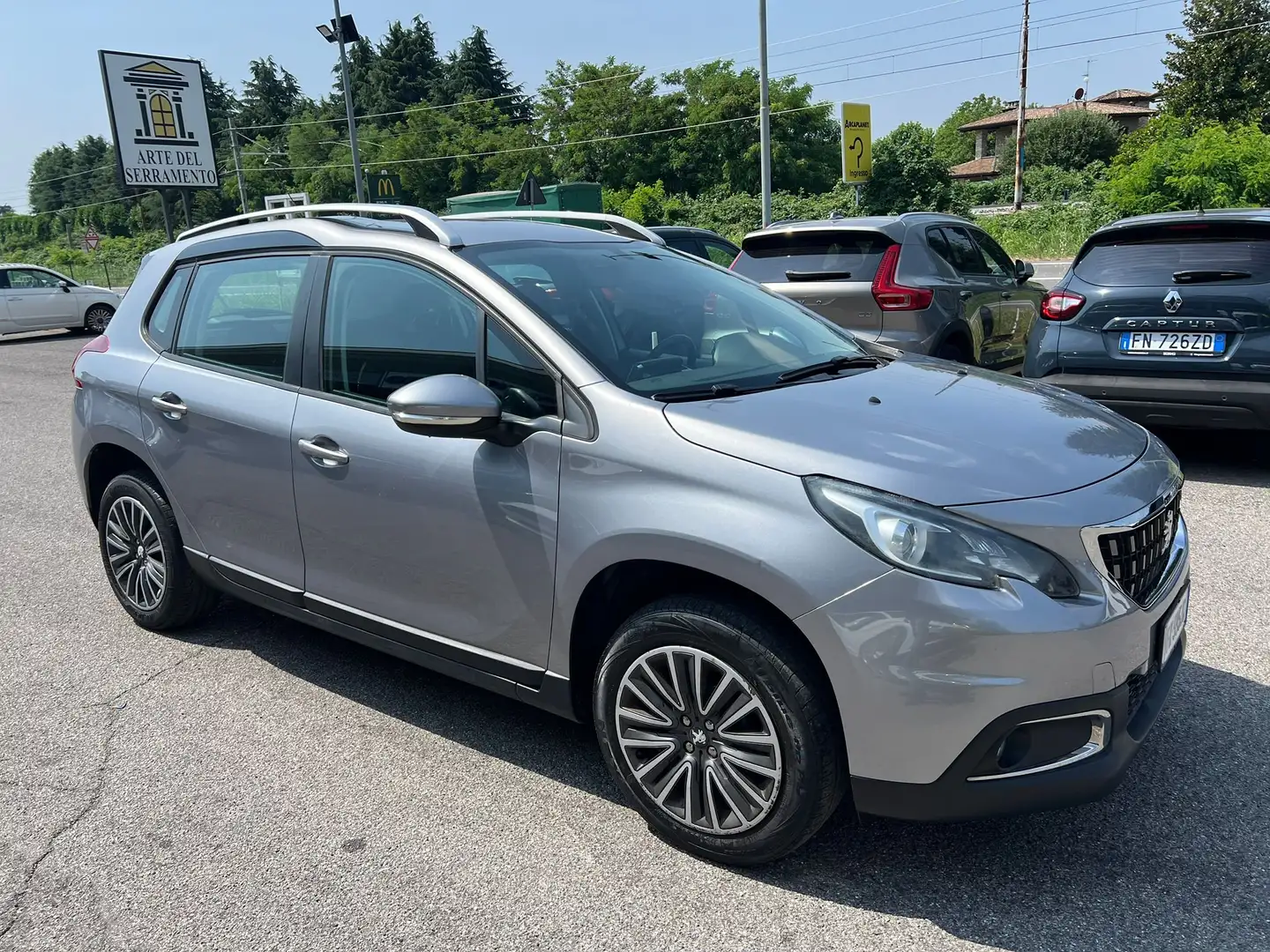 Peugeot 2008 1.2 puretech Allure 82cv*OK NEOPATENTATI*EURO6* Grigio - 2