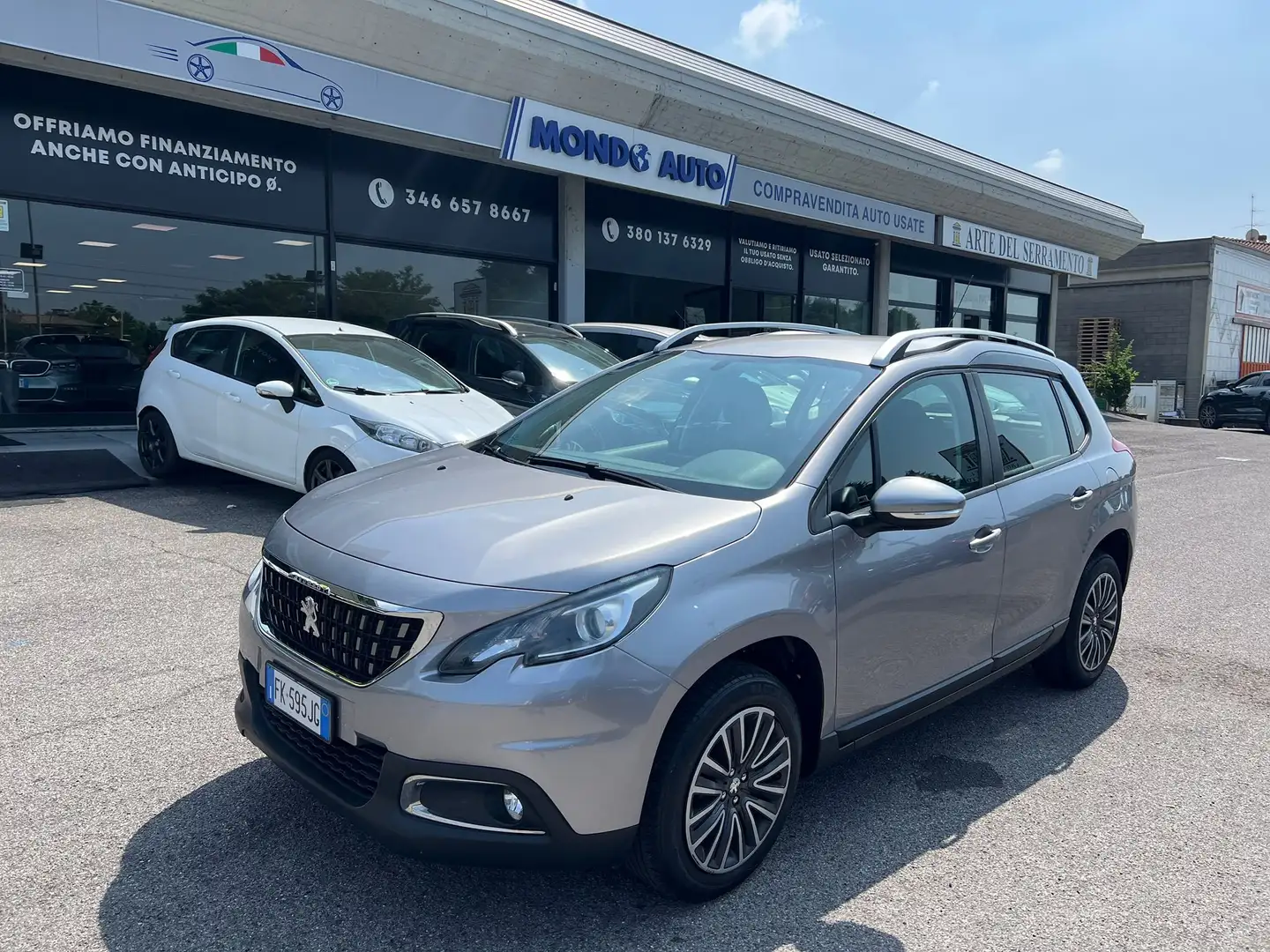 Peugeot 2008 1.2 puretech Allure 82cv*OK NEOPATENTATI*EURO6* Grigio - 1