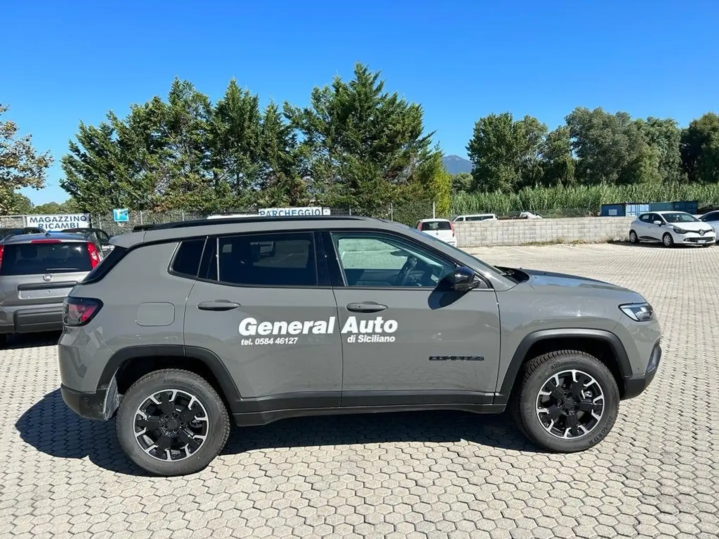Jeep Compass 4XE Plug-In Hybrid My23 Upland Cross 1.3 Turbo T4 Grigio - 2