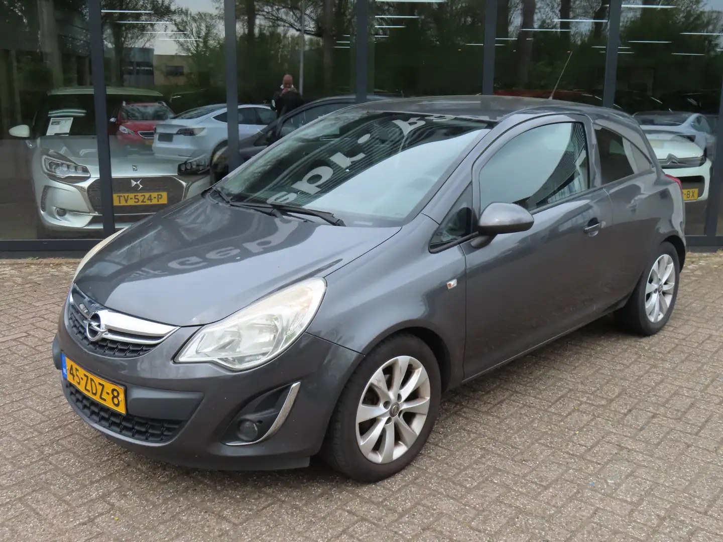 Opel Corsa 1.2 Anniversay LPG *Airco* Gris - 2
