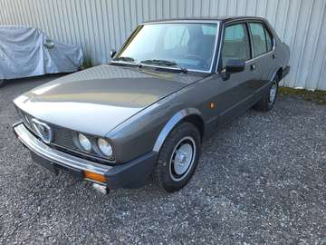 Alfetta 2.0i Quadrifoglio Oro
