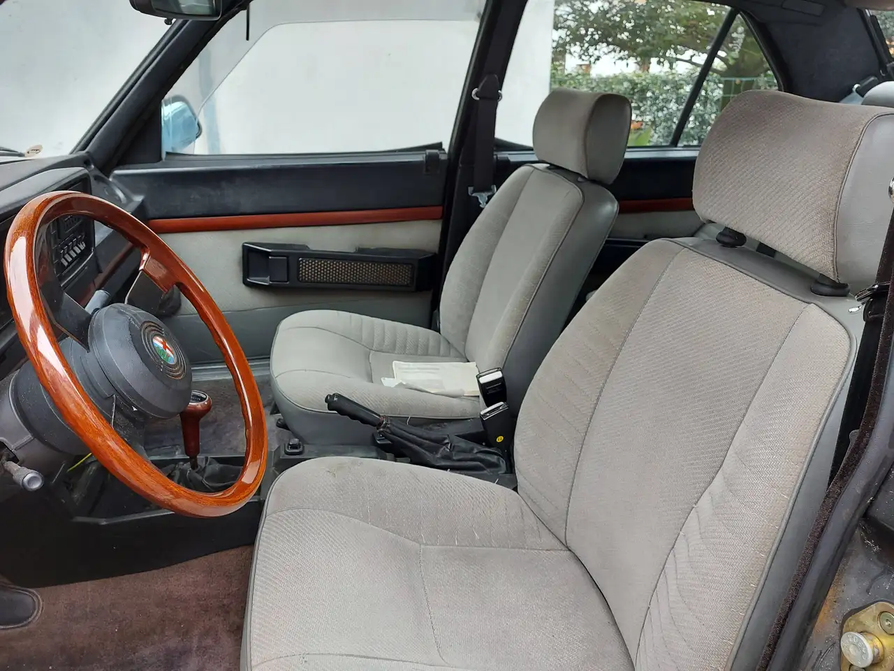 Alfa Romeo Alfetta 2.0i Quadrifoglio Oro, foto 8