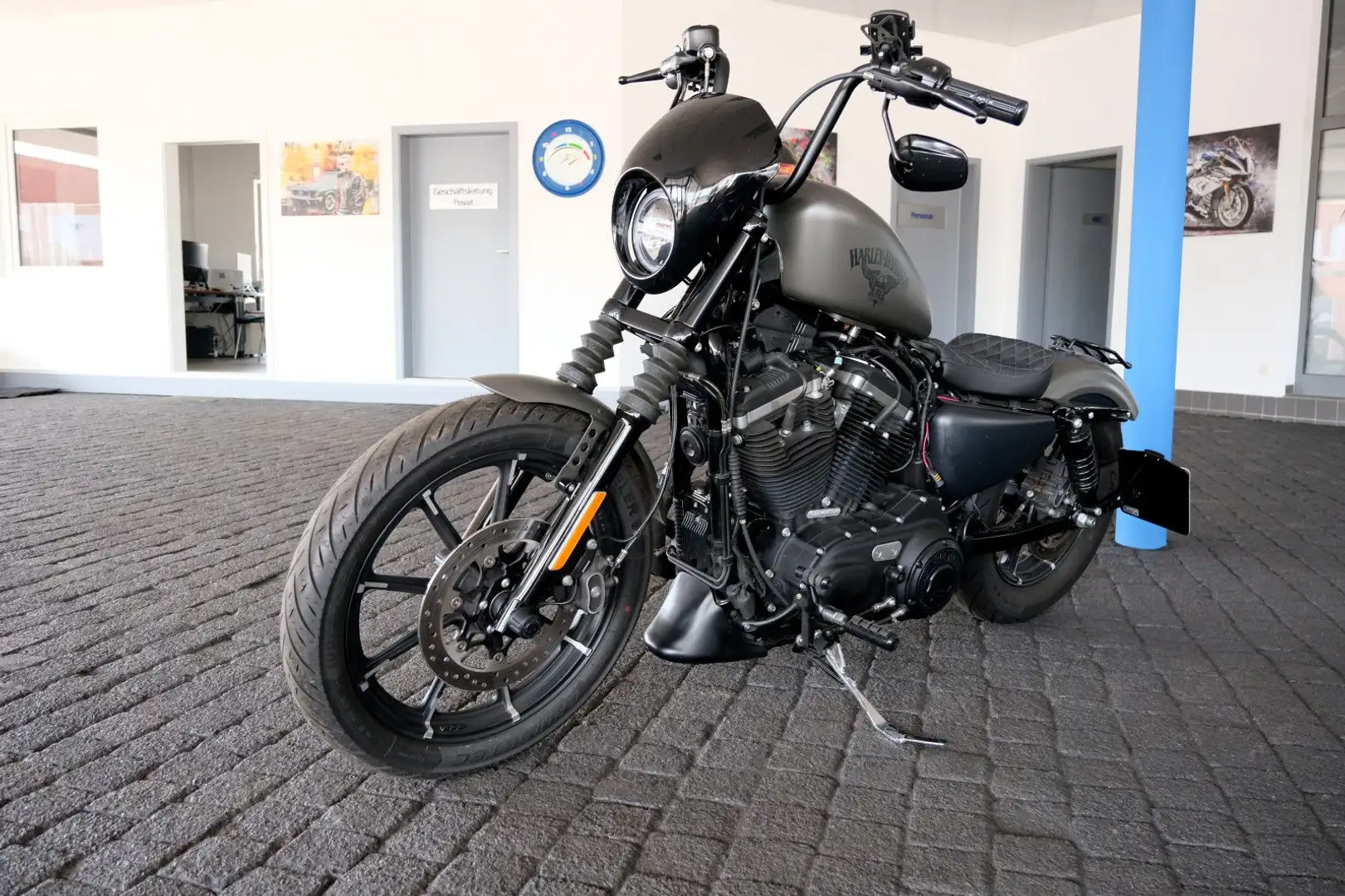 Harley-Davidson Iron 883 Umbau TOP-Zustand Gris - 2