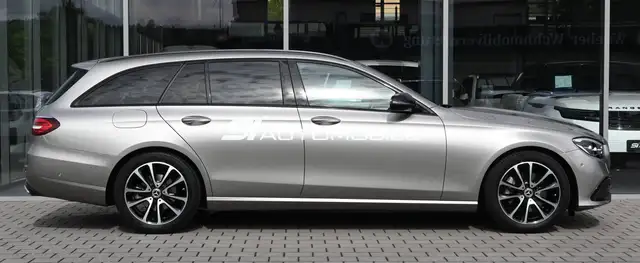 Mercedes-Benz E-Class view 6