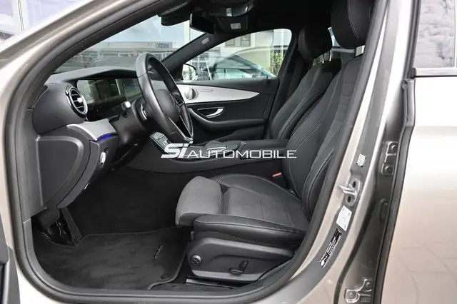 Mercedes-Benz E-Class view 10