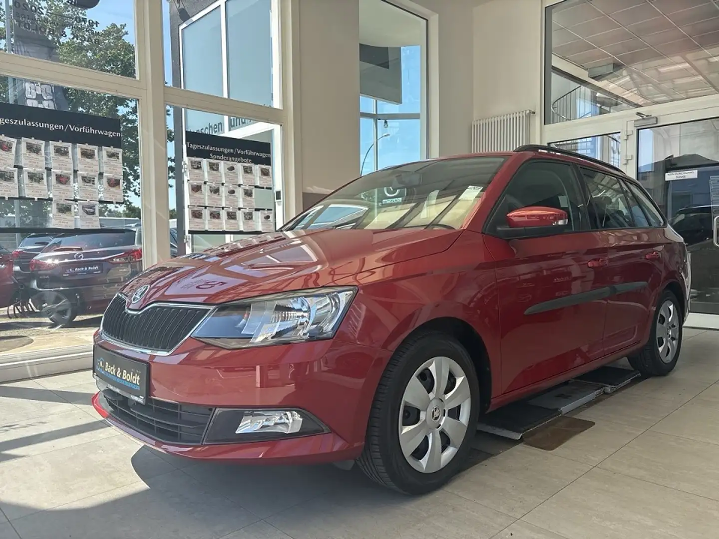 Skoda Fabia Combi Ambition 1.2 TSI KLIMAANLAGE+1.HAND+WENIGKM - 2