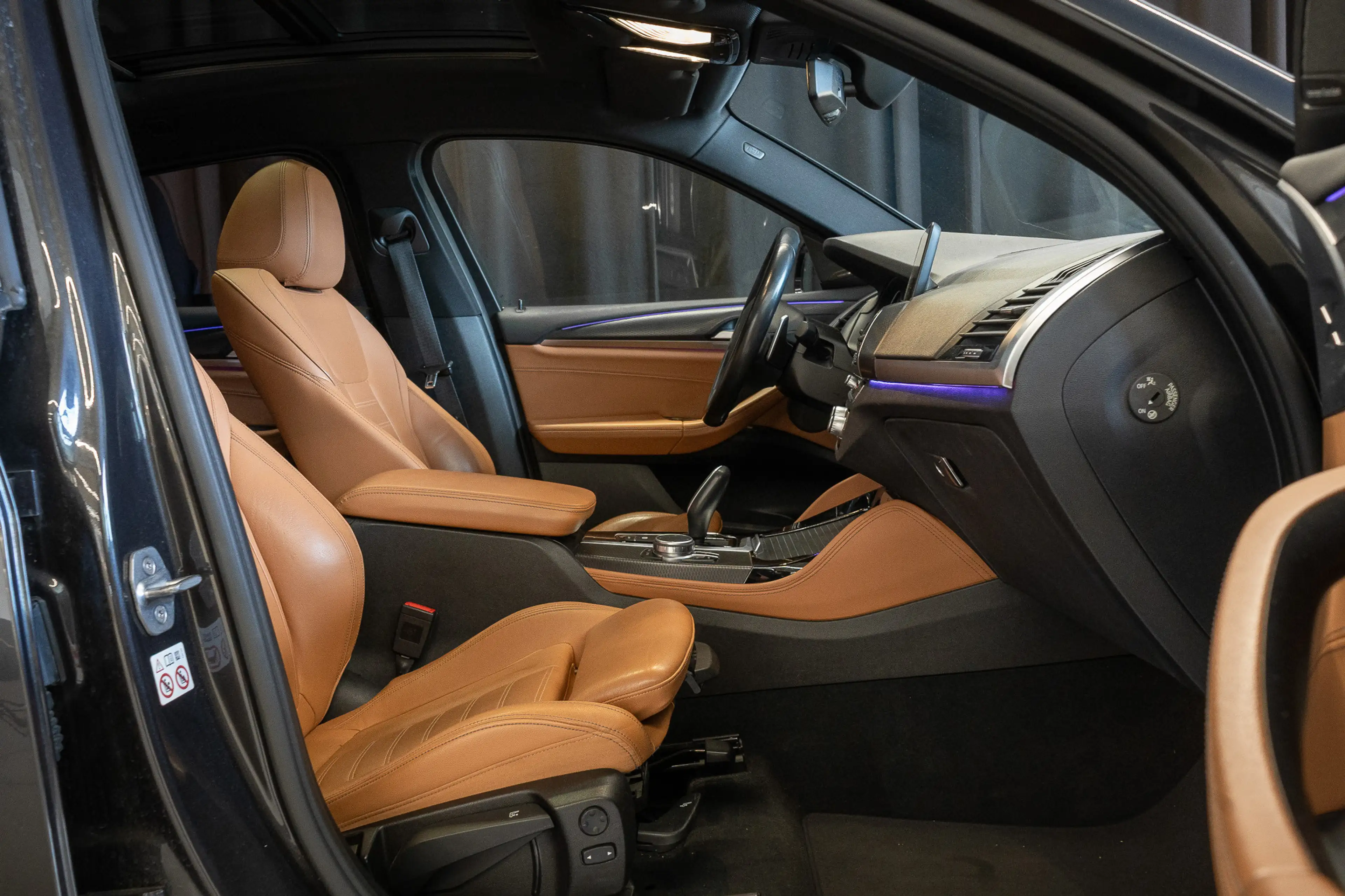 BMW X4 xDrive 20 i M Sport X — photo 14