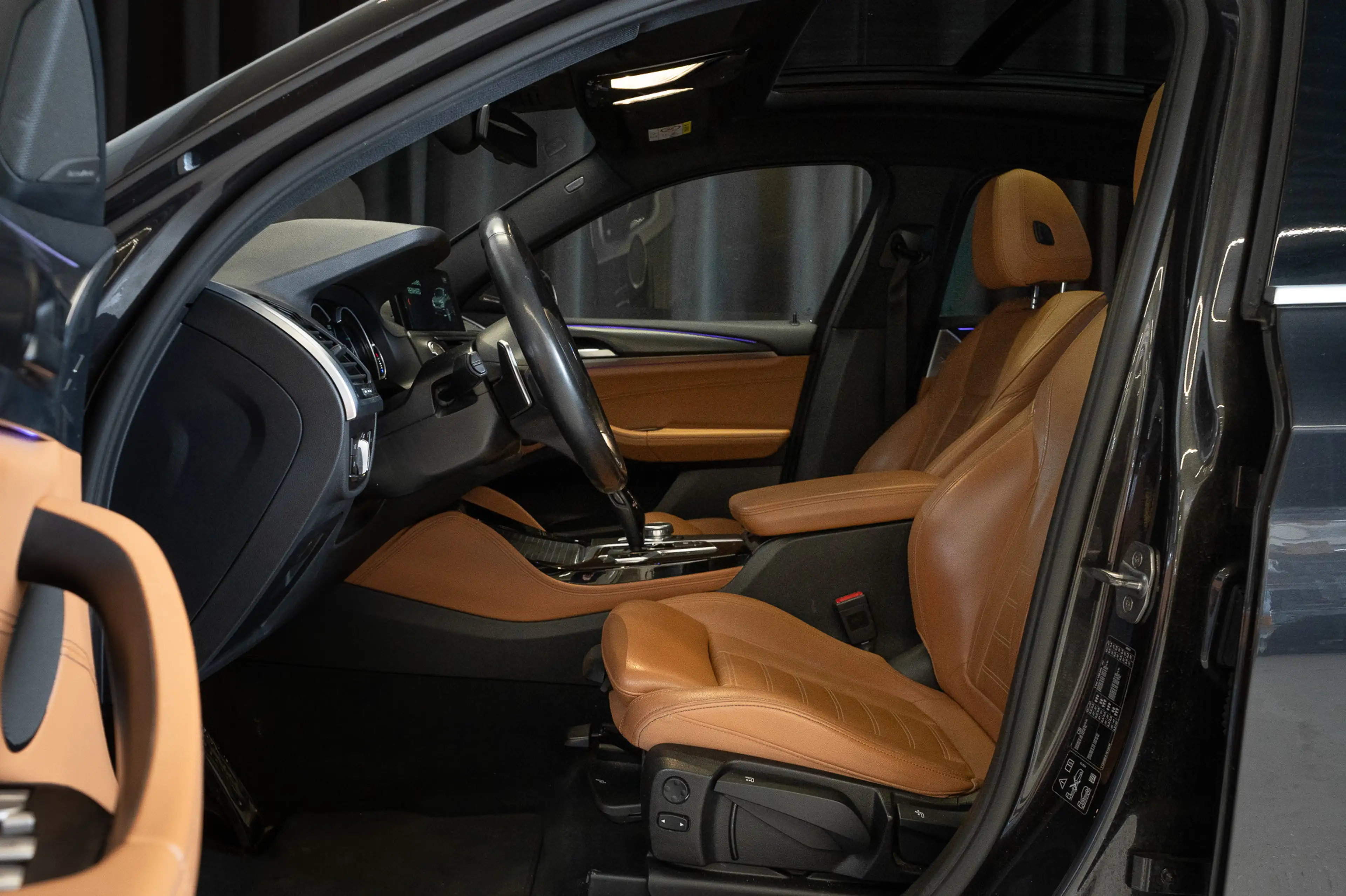 BMW X4 xDrive 20 i M Sport X — photo 9