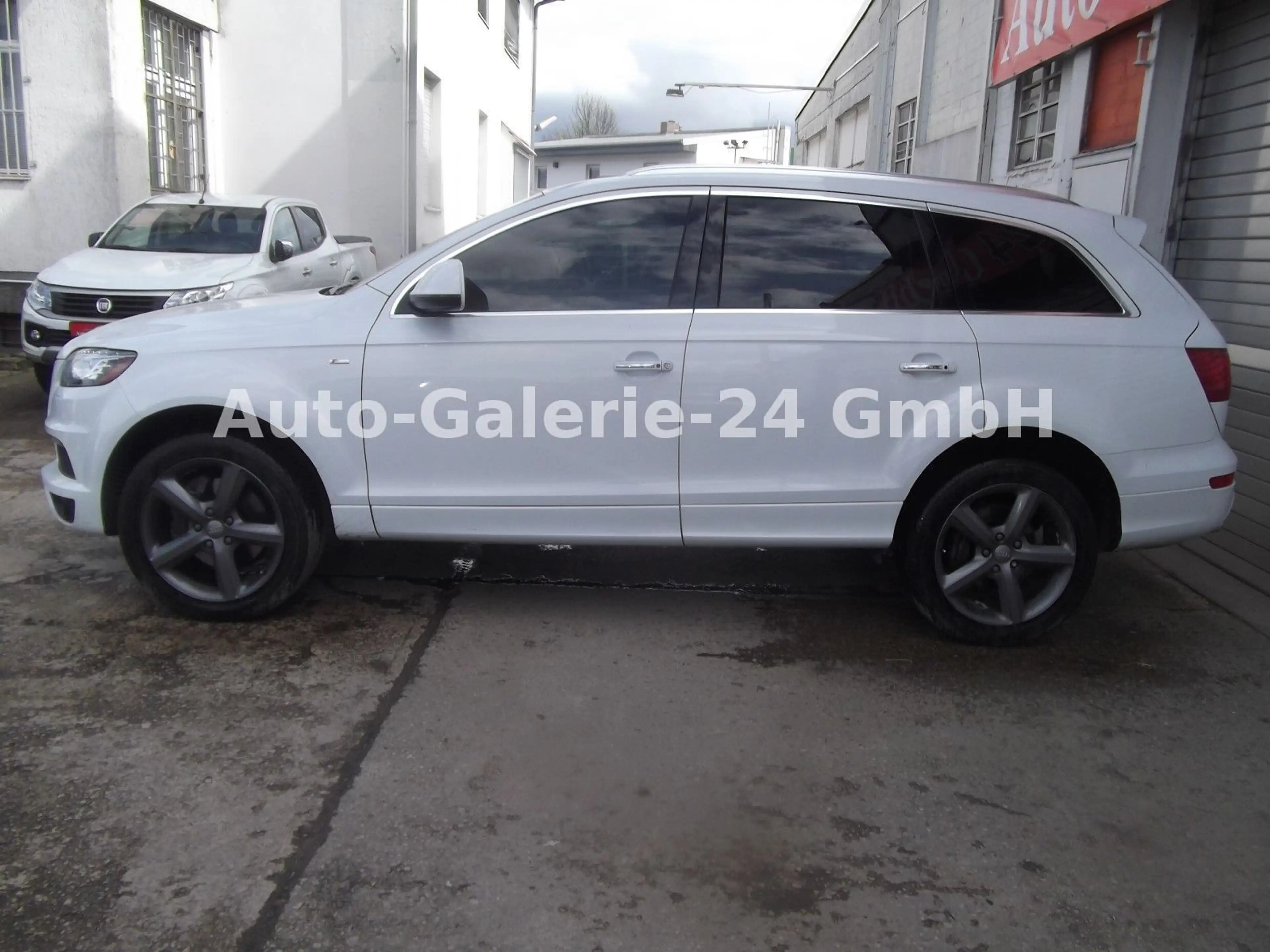 Audi Q7 3.0 TDI (DPF) quattro tiptronic S- Line — photo 5