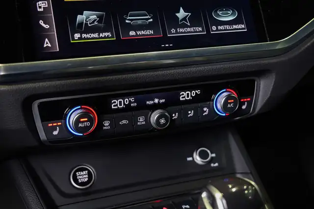 Audi Q3 view 24