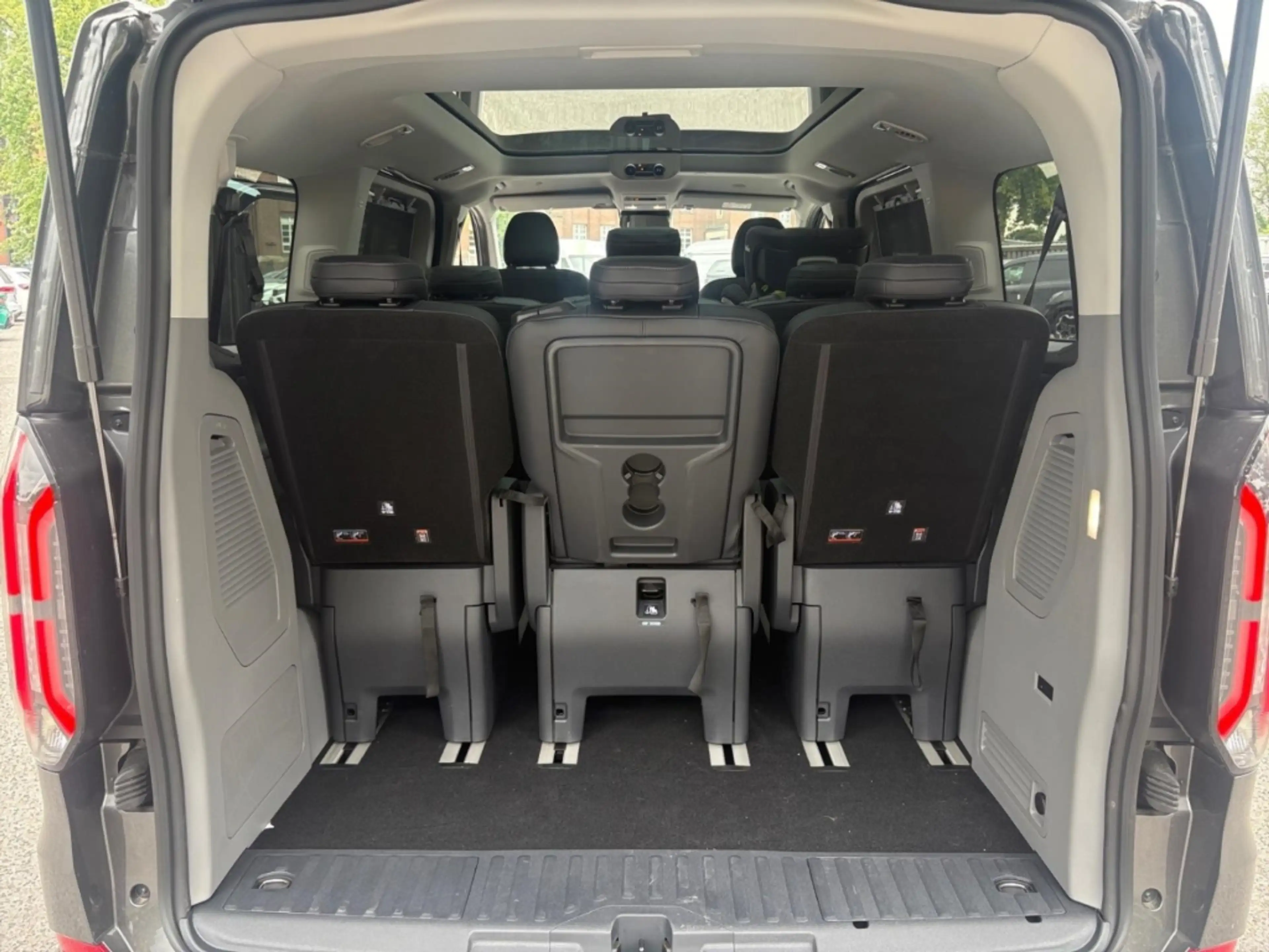 Ford Tourneo Custom E 340 L1 RWD Elektromotor Bus Titanium X El. Panod — photo 14