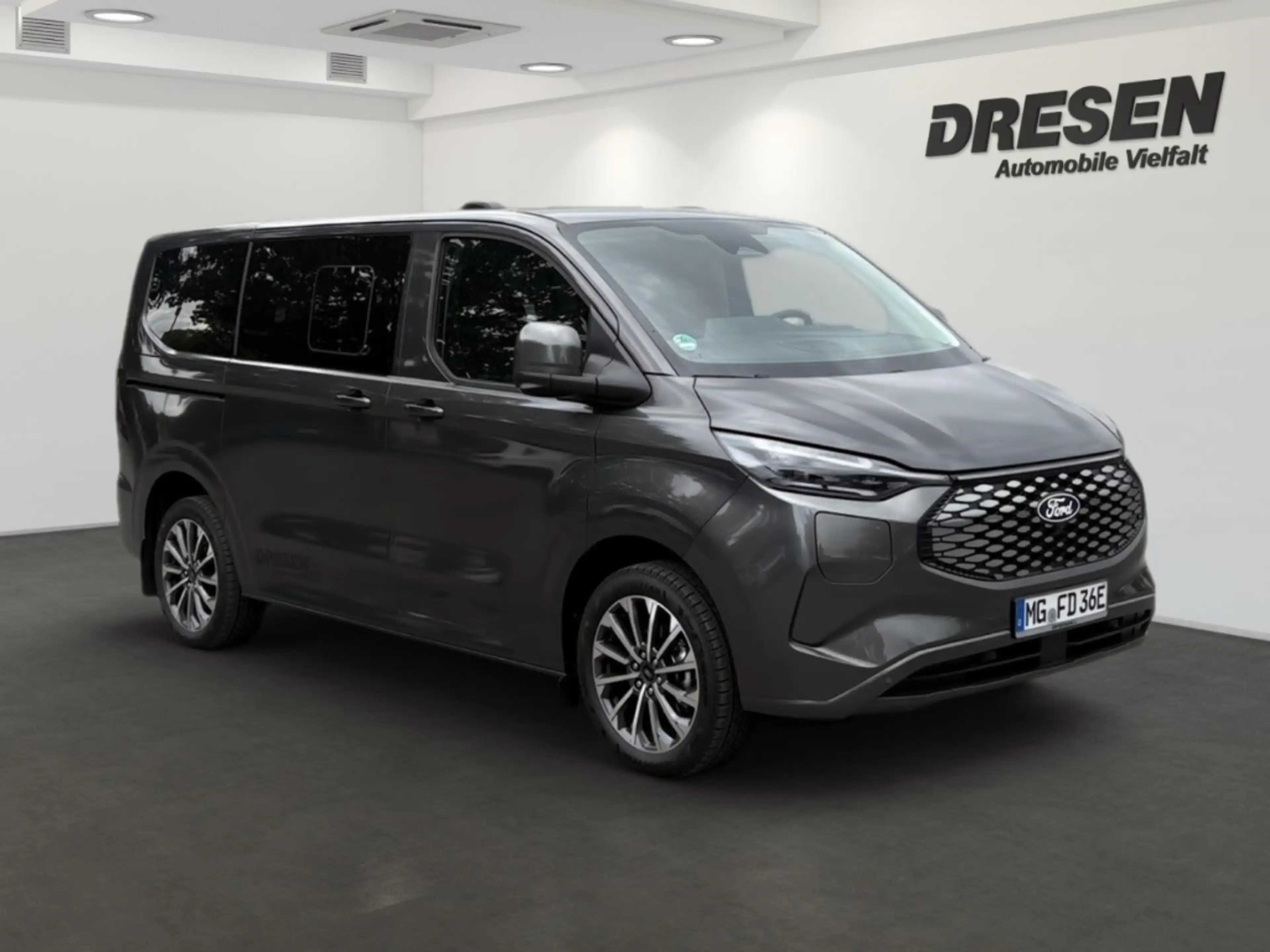 Ford Tourneo Custom E 340 L1 RWD Elektromotor Bus Titanium X El. Panod — photo 4