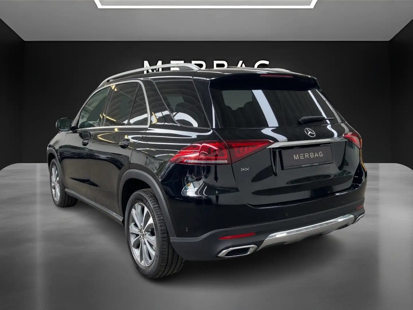 Mercedes-Benz GLE 300 d 4MATIC Schwarz - 2
