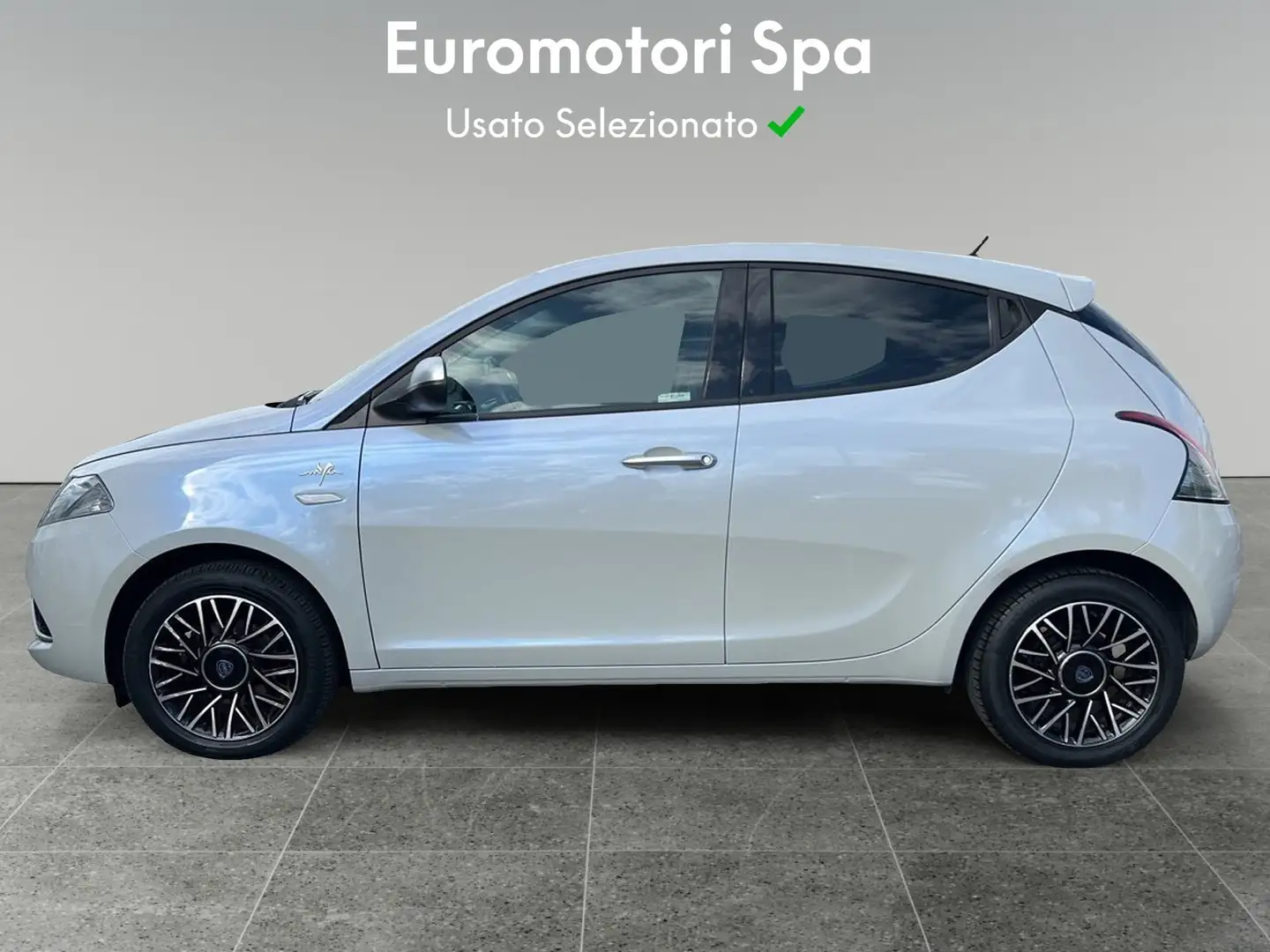 Lancia Ypsilon Ypsilon 1.2 Mya 69cv Blanc - 2