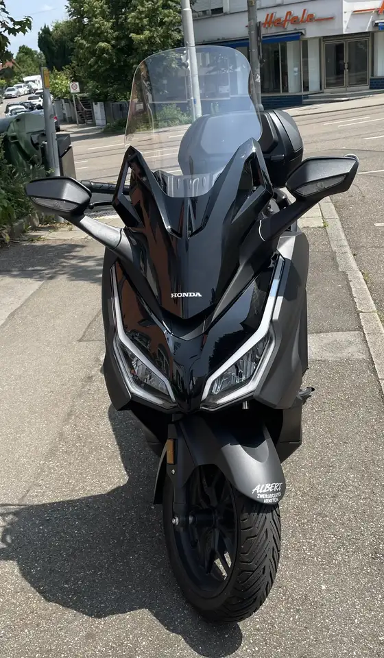 Honda Forza 350