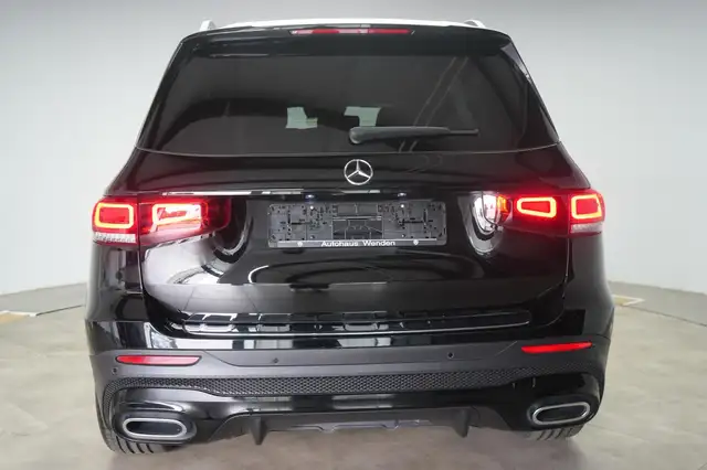 Mercedes-Benz GLB view 6