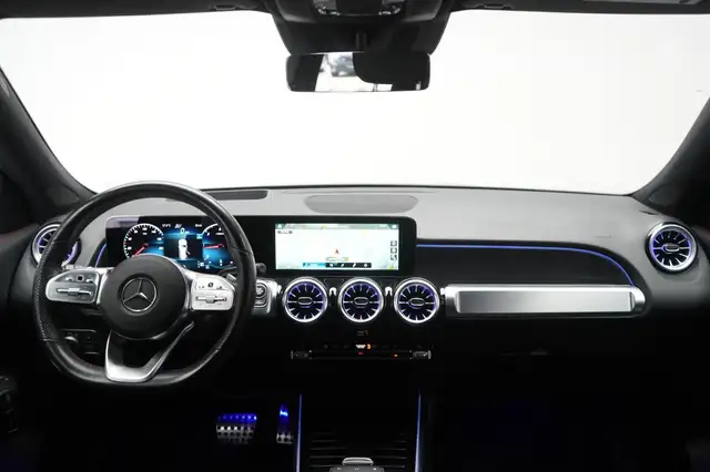 Mercedes-Benz GLB view 19