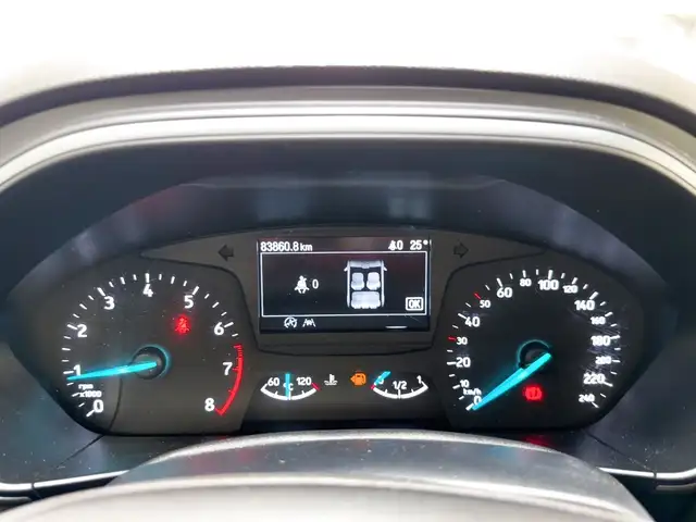 Ford Focus view 9