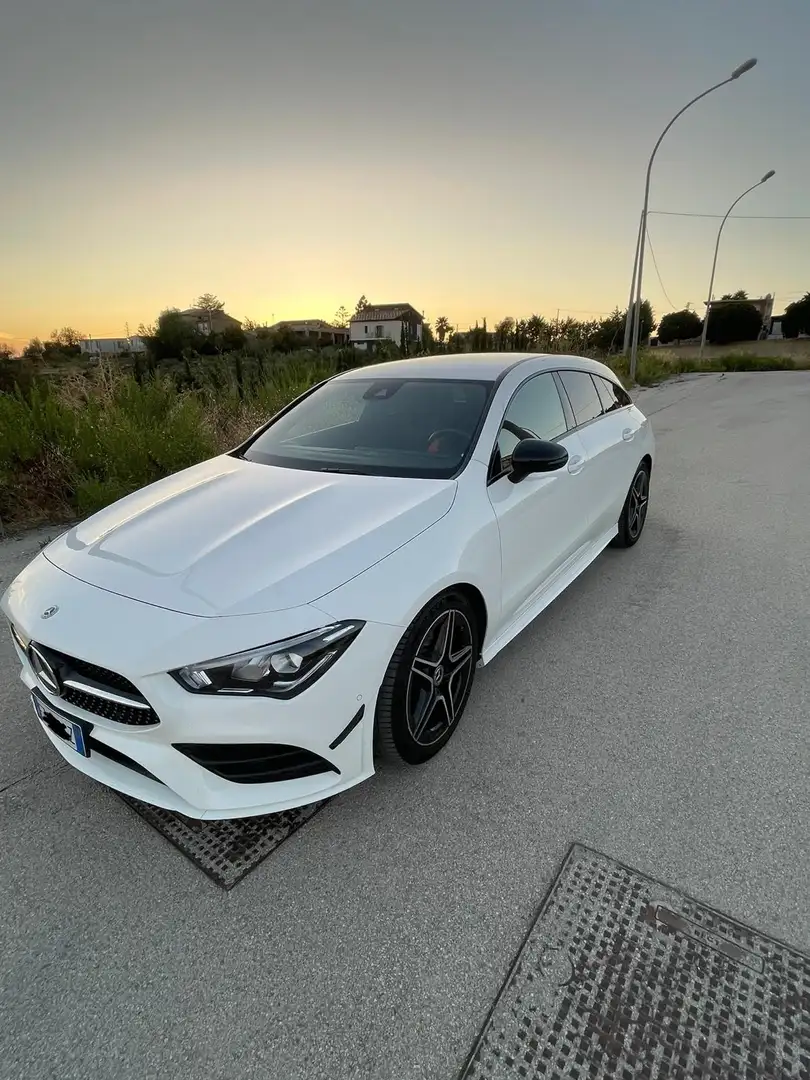 Mercedes-Benz CLA 200 Shooting Brake d Premium auto - 2