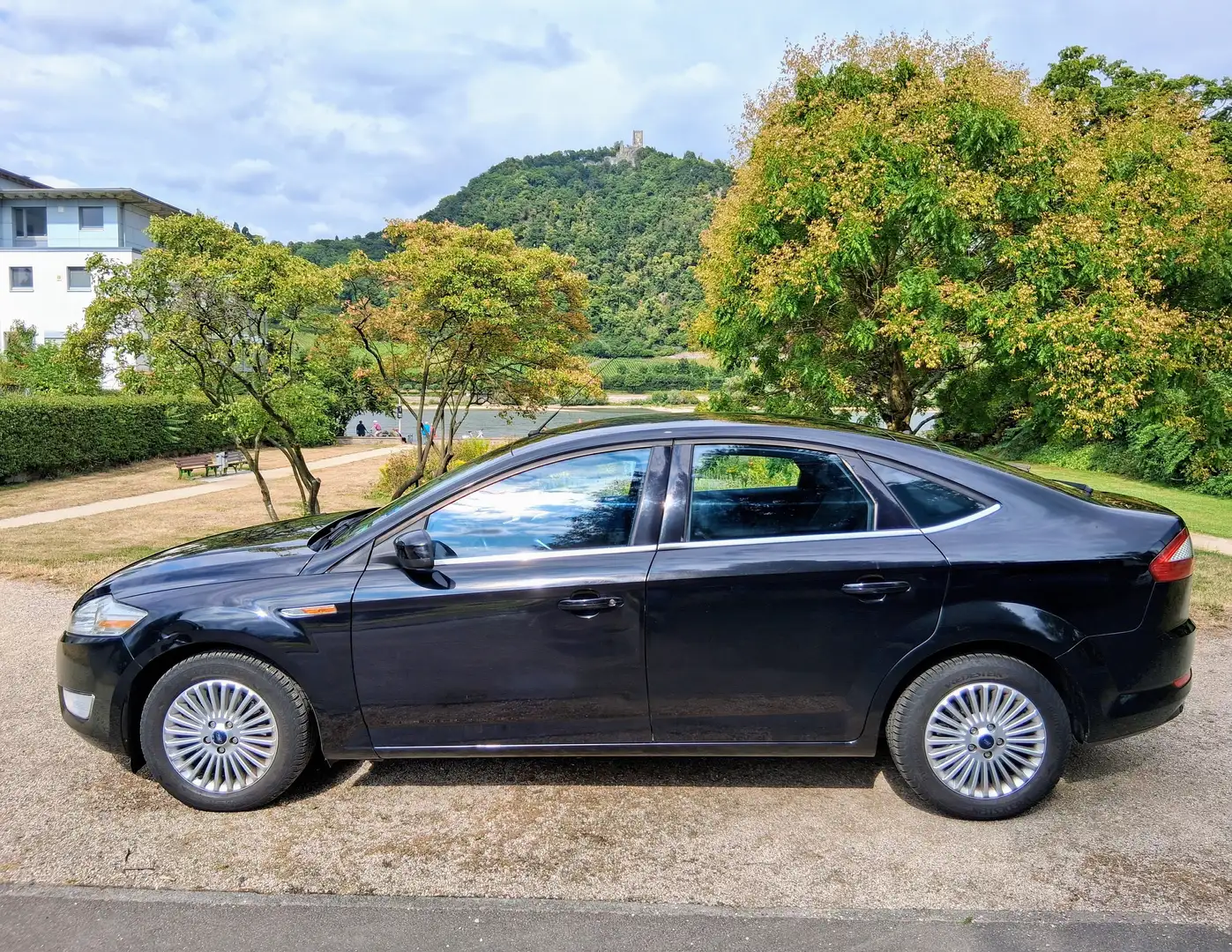 Ford Mondeo 2.0 Titanium 2. HAND / TÜV / ALU / BLUETOOTH Negro - 1