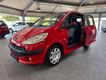 Prémium 1.4i Aut. Klima Tüv 08/2028