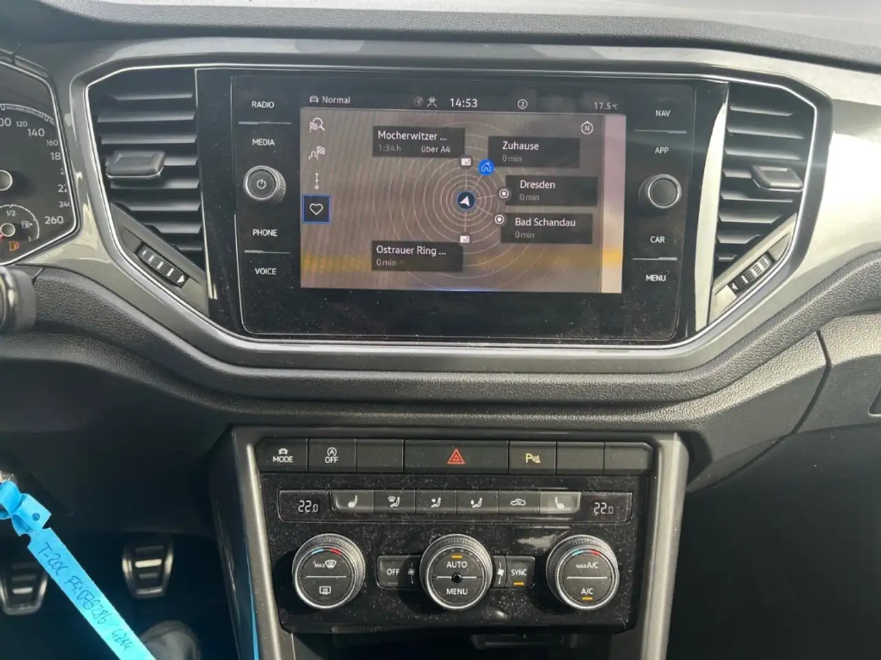 Volkswagen T-Roc Sport AHK NAVI SHZ PDC 18'' ACC USB DAB+ 9