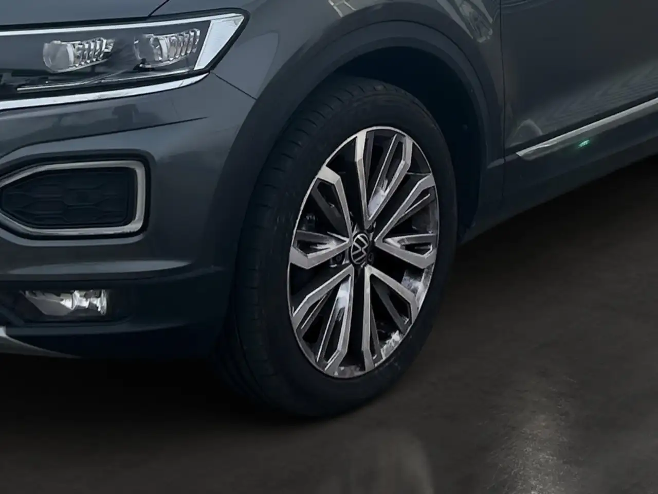 Volkswagen T-Roc Sport AHK NAVI SHZ PDC 18'' ACC USB DAB+ 6