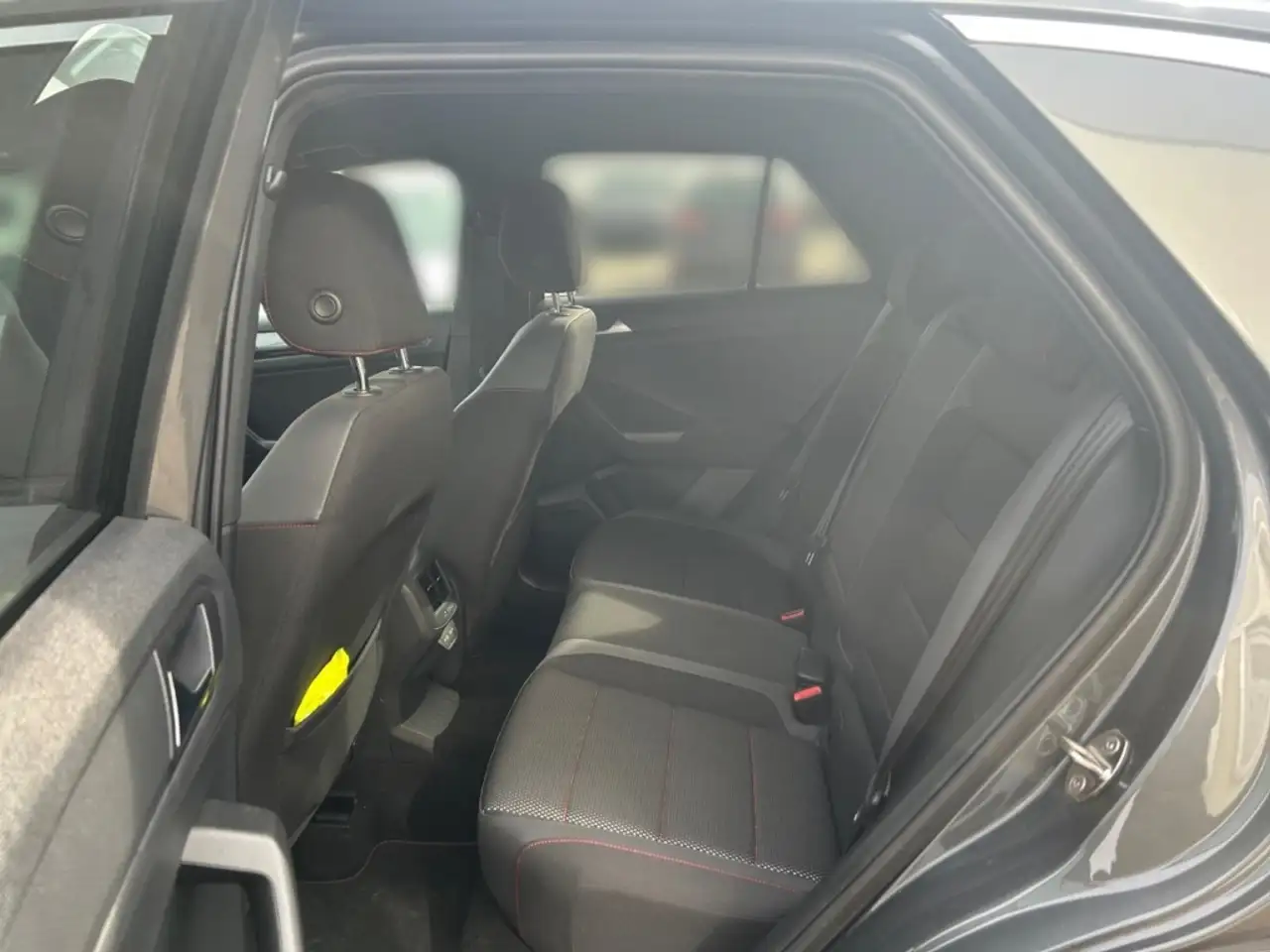 Volkswagen T-Roc Sport AHK NAVI SHZ PDC 18'' ACC USB DAB+ 11